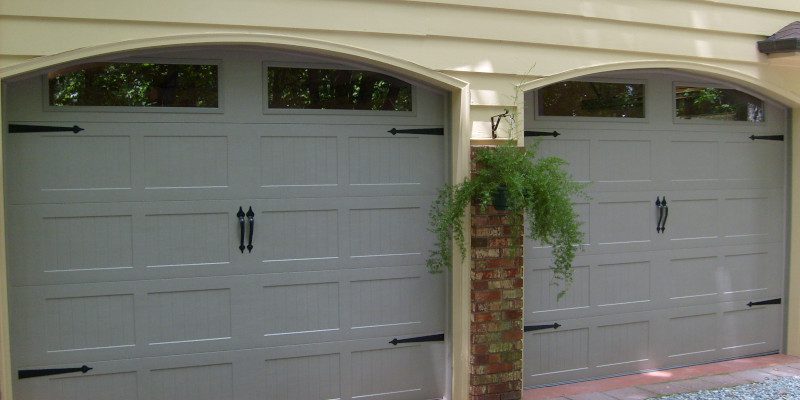 Raynor Residential Garage Doors in Mooresville, North Carolina