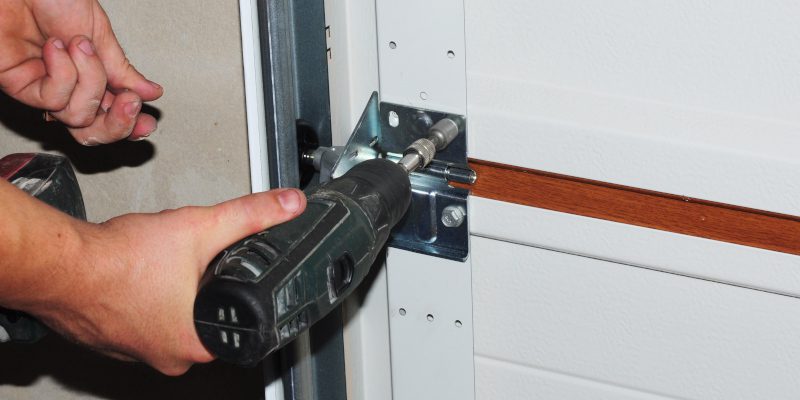3 Reasons to Trust Our Team for Commercial Garage Door Repair Services